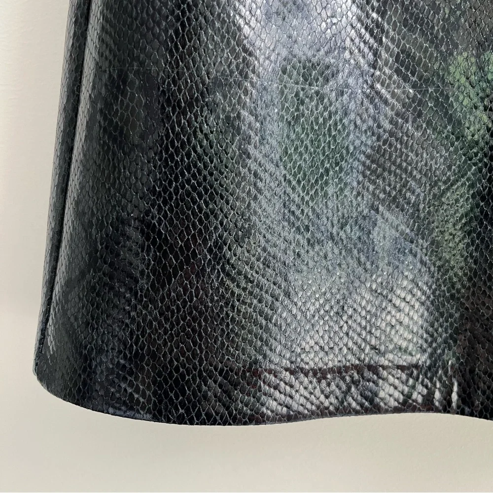 Blank NYC Snakeskin Patent Faux Leather Mini Skirt Black Green 25